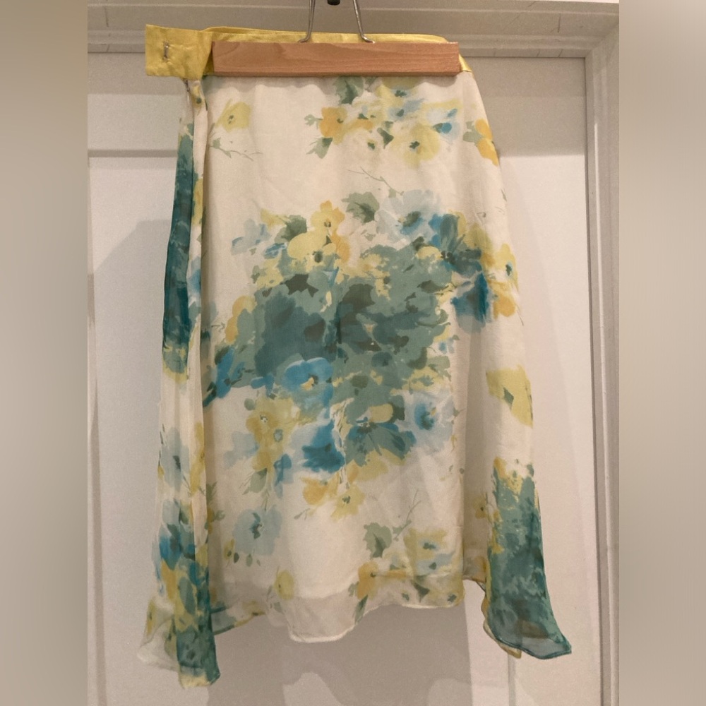 Beautiful flowy skirt